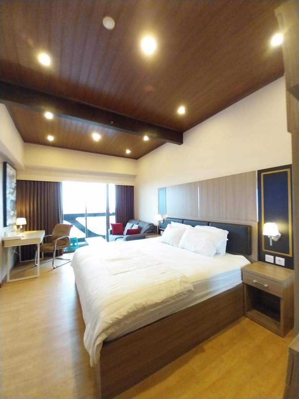 Apartemen Uttara The Icon ยอกยาการ์ตา ภายนอก รูปภาพ