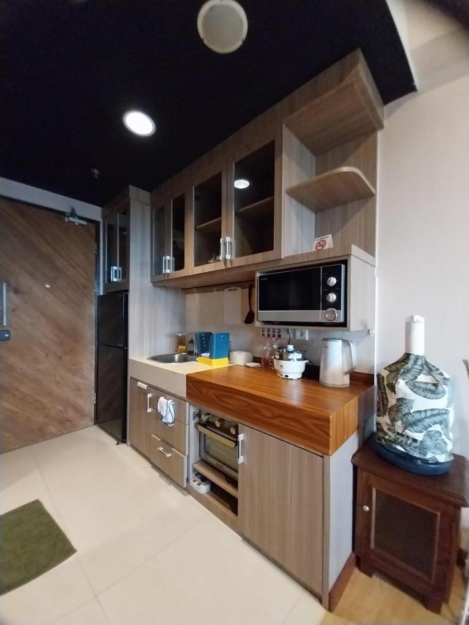 Apartemen Uttara The Icon ยอกยาการ์ตา ภายนอก รูปภาพ