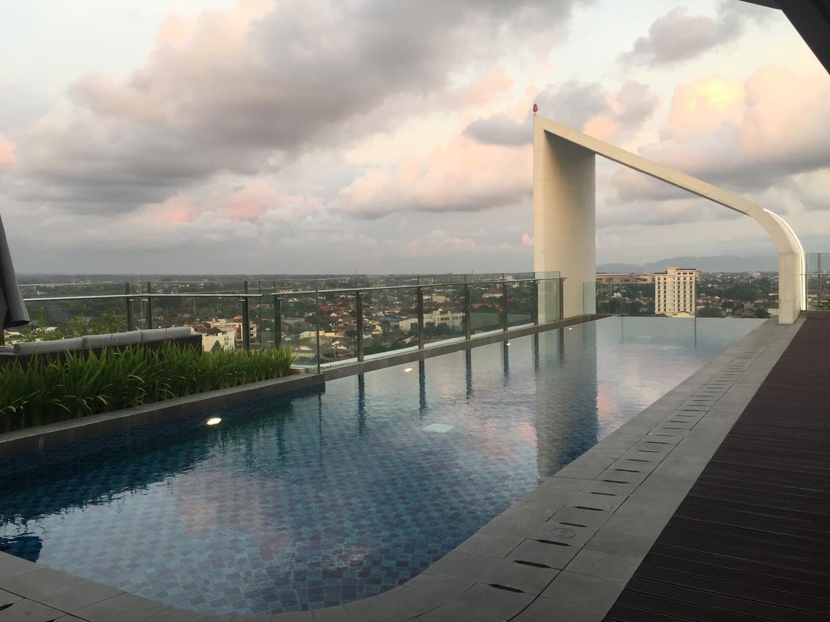 Apartemen Uttara The Icon ยอกยาการ์ตา ภายนอก รูปภาพ