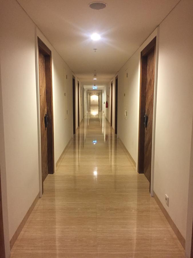 Apartemen Uttara The Icon ยอกยาการ์ตา ภายนอก รูปภาพ